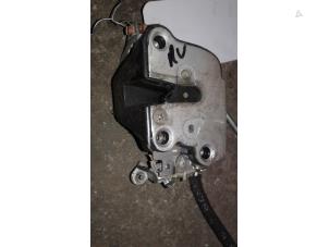 Used Front door lock mechanism 4-door, right Toyota Starlet (EP8/NP8) 1.3 Friend,XLi 12V Price on request offered by Autodemontage Joko B.V.