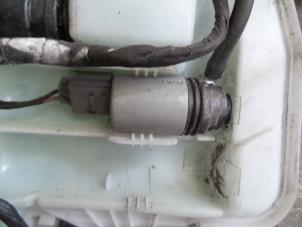 Used Windscreen washer pump BMW 3 serie (E90) 325d 24V Price on request offered by Autodemontage Joko B.V.