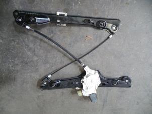 Used Window mechanism 4-door, front right BMW 3 serie (E90) 325d 24V Price on request offered by Autodemontage Joko B.V.