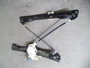 Used Window mechanism 4-door, front left BMW 3 serie (E90) 325d 24V Price on request offered by Autodemontage Joko B.V.