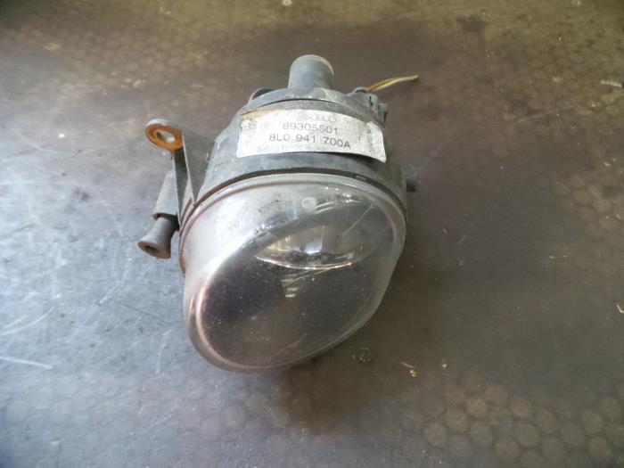 Używane Halogen prawy Audi A3 (8L1) 1.6 Cena na żądanie oferowane przez Autodemontage Joko B.V.