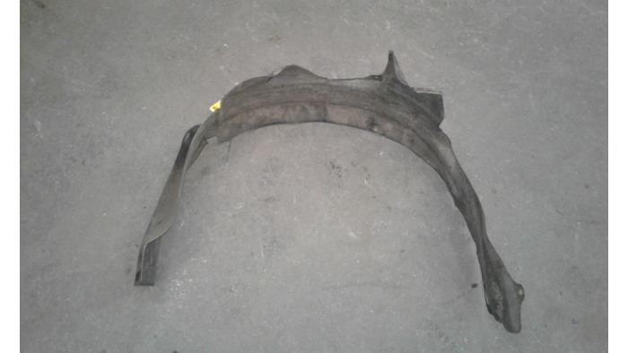 Używane Nadkole Mazda MX-3 (EC) 1.6i 16V Cena na żądanie oferowane przez Autodemontage Joko B.V.