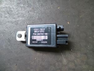Used Antenna Amplifier Peugeot 207/207+ (WA/WC/WM) 1.4 16V Price on request offered by Autodemontage Joko B.V.