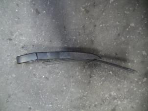 Used Rear wiper arm BMW 3 serie Touring (F31) 330d 3.0 24V Price on request offered by Autodemontage Joko B.V.