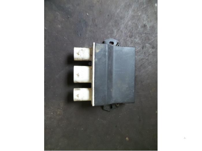 Module (miscellaneous) BMW 3 serie Touring 330d 3.0 24V - 6135102377