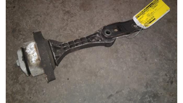 Usagé Support moteur Volkswagen New Beetle (9C1/9G1) 2.0 Prix sur demande proposé par Autodemontage Joko B.V.