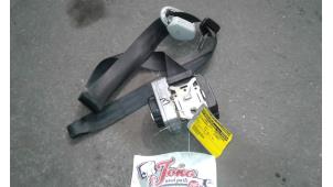 Used Front seatbelt, left Volkswagen New Beetle (9C1/9G1) 2.0 Price on request offered by Autodemontage Joko B.V.