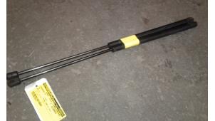 Used Rear gas strut, left Volkswagen New Beetle (9C1/9G1) 2.0 Price on request offered by Autodemontage Joko B.V.