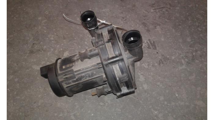 Gebrauchte Pullairpumpe Volkswagen New Beetle (9C1/9G1) 2.0 Preis auf Anfrage angeboten von Autodemontage Joko B.V.
