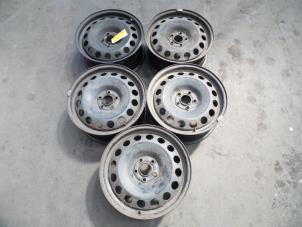 Used Set of wheels Volkswagen New Beetle (9C1/9G1) 2.0 Price on request offered by Autodemontage Joko B.V.