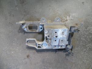 Used Battery box Nissan Qashqai (J10) 1.6 16V Price on request offered by Autodemontage Joko B.V.