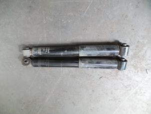 Used Shock absorber kit Nissan Qashqai (J10) 1.6 16V Price on request offered by Autodemontage Joko B.V.