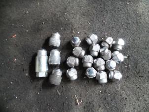 Used Set of wheel bolts Nissan Qashqai (J10) 1.6 16V Price on request offered by Autodemontage Joko B.V.