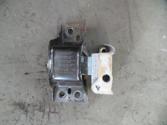 Used Engine mount Nissan Micra (K12) 1.2 16V Price on request offered by Autodemontage Joko B.V.