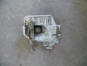Used Battery box Nissan Micra (K12) 1.2 16V Price on request offered by Autodemontage Joko B.V.
