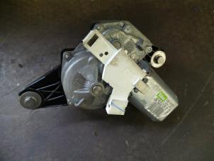 Usados Motor de limpiaparabrisas detrás Nissan Micra (K12) 1.2 16V Precio de solicitud ofrecido por Autodemontage Joko B.V.