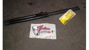 Used Rear gas strut, left Volkswagen Polo IV (9N1/2/3) 1.2 Price on request offered by Autodemontage Joko B.V.