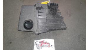 Used Air box Volkswagen Polo IV (9N1/2/3) 1.2 Price on request offered by Autodemontage Joko B.V.