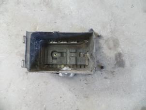 Used Battery box Volkswagen Caddy III (2KA,2KH,2CA,2CH) 2.0 SDI Price on request offered by Autodemontage Joko B.V.