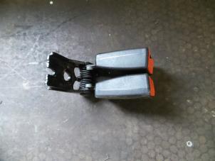 Used Rear seatbelt buckle, centre Ford Fiesta 6 (JA8) 1.25 16V Price on request offered by Autodemontage Joko B.V.