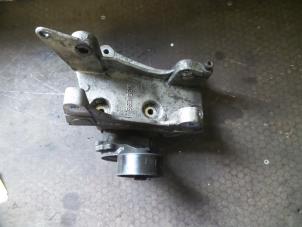 Used Alternator upper bracket Peugeot 307 (3A/C/D) 2.0 HDi 90 Price on request offered by Autodemontage Joko B.V.
