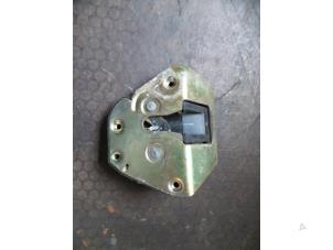 Used Sliding door lock mechanism, right Peugeot Partner 2.0 HDI Price on request offered by Autodemontage Joko B.V.
