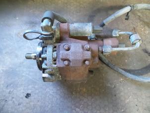 Used Mechanical fuel pump Ford S-Max (GBW) 1.8 TDCi 16V Price on request offered by Autodemontage Joko B.V.