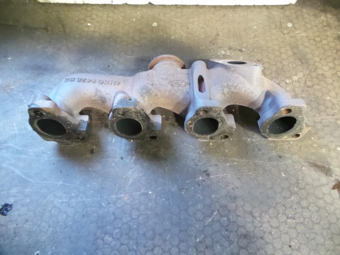 Exhaust manifold from a Ford S-Max (GBW) 1.8 TDCi 16V 2008