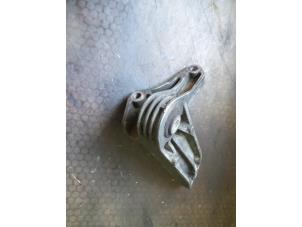Used Gearbox mount Ford S-Max (GBW) 1.8 TDCi 16V Price on request offered by Autodemontage Joko B.V.