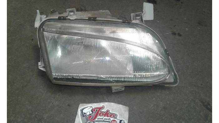 Używane Reflektor prawy Ford Galaxy (WGR) 1.9 TDI Cena na żądanie oferowane przez Autodemontage Joko B.V.