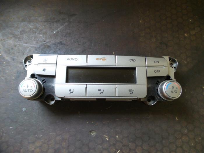 Heater control panel from a Ford S-Max (GBW) 1.8 TDCi 16V 2008