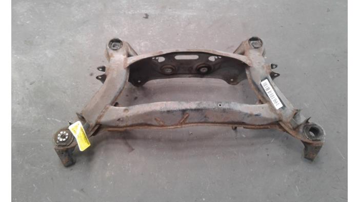 Begagnade Underram Mercedes C (W202) 1.8 C-180 16V Pris på förfrågan erbjuds av Autodemontage Joko B.V.
