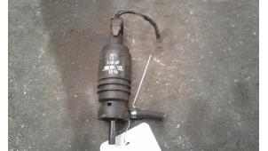 Used Windscreen washer pump BMW Z3 Roadster (E36/7) 2.8 24V Price on request offered by Autodemontage Joko B.V.