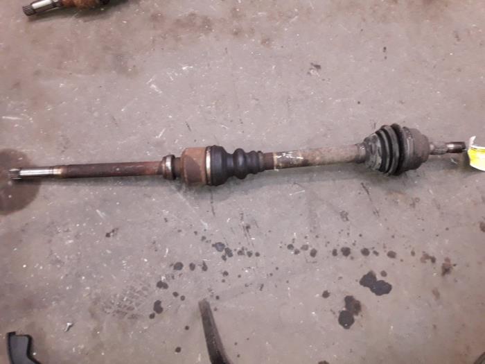 Front drive shaft, right from a Citroën C5 I Berline (DC) 2.0 16V 2002