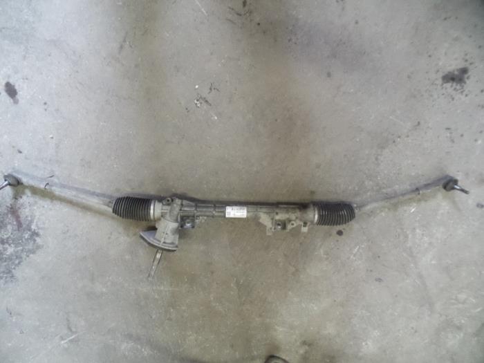 Steering box from a Renault Twingo II (CN) 1.2 16V 2012
