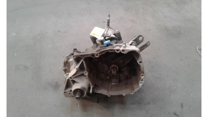 Usagé Boîte de vitesse Renault Clio II (BB/CB) 1.2 Prix sur demande proposé par Autodemontage Joko B.V.