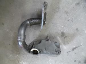 Used Air box Citroen C4 Picasso (UD/UE/UF) 1.6 HDiF 16V 110 Price on request offered by Autodemontage Joko B.V.