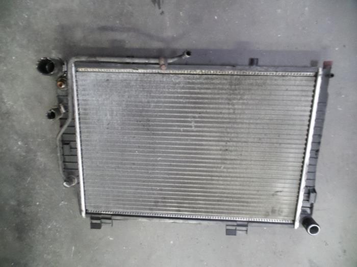 Used Radiator Mercedes CLK (C208) 3.2 320 V6 18V Price on request offered by Autodemontage Joko B.V.