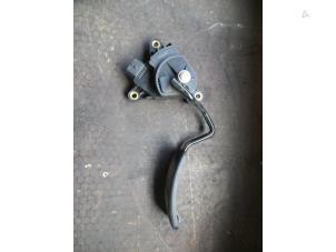 Used Accelerator pedal Renault Modus/Grand Modus (JP) 1.5 dCi 80 Price on request offered by Autodemontage Joko B.V.