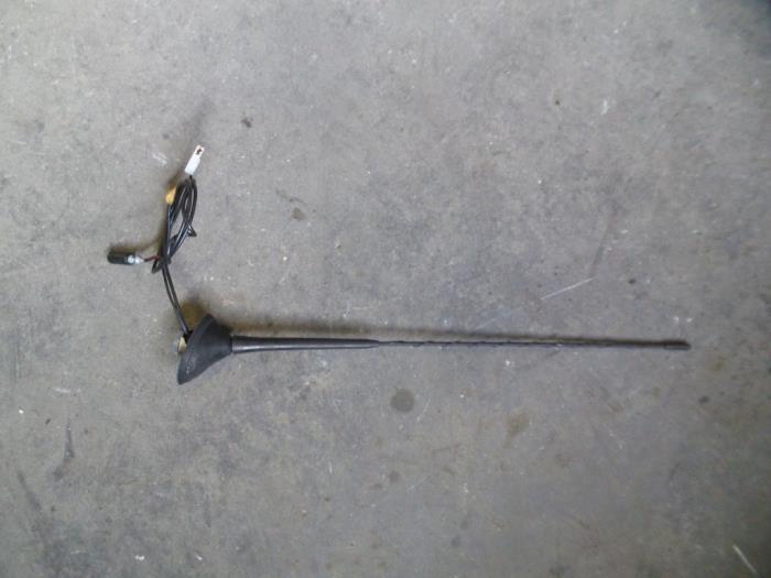 Używane Antena Renault Modus/Grand Modus (JP) 1.5 dCi 80 Cena na żądanie oferowane przez Autodemontage Joko B.V.