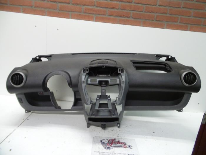 Używane Panel Peugeot 107 1.0 12V Cena na żądanie oferowane przez Autodemontage Joko B.V.