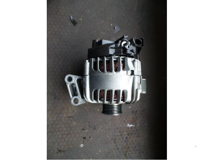 Gebrauchte Dynamo Ford Focus 3 1.6 Ti-VCT 16V 125 Preis auf Anfrage angeboten von Autodemontage Joko B.V.