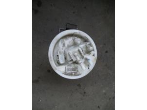 Used Electric fuel pump Ford Focus 3 1.6 Ti-VCT 16V 125 Price on request offered by Autodemontage Joko B.V.