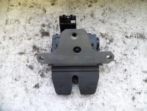 Used Tailgate lock mechanism Ford Focus 3 1.6 Ti-VCT 16V 125 Price on request offered by Autodemontage Joko B.V.