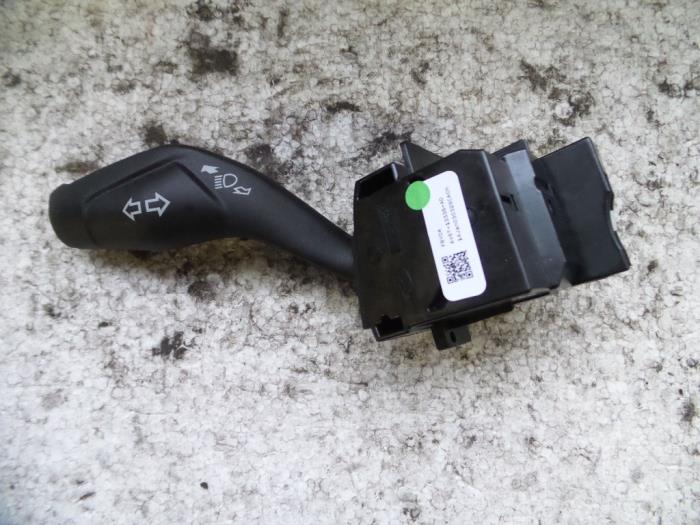 Indicator switch from a Ford Focus 3 1.6 Ti-VCT 16V 125 2014