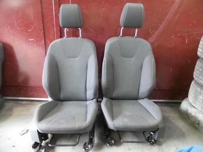 Set of upholstery (complete) from a Ford Focus 3 1.6 Ti-VCT 16V 125 2014