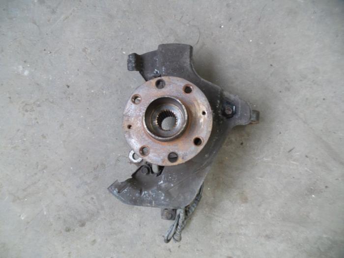 Knuckle, front right from a Opel Corsa D 1.3 CDTi 16V ecoFLEX 2008