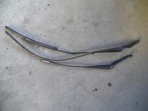 Used Front wiper arm Opel Corsa D 1.3 CDTi 16V ecoFLEX Price on request offered by Autodemontage Joko B.V.