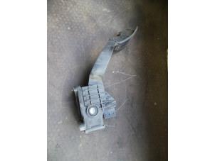 Used Accelerator pedal Opel Corsa D 1.3 CDTi 16V ecoFLEX Price on request offered by Autodemontage Joko B.V.