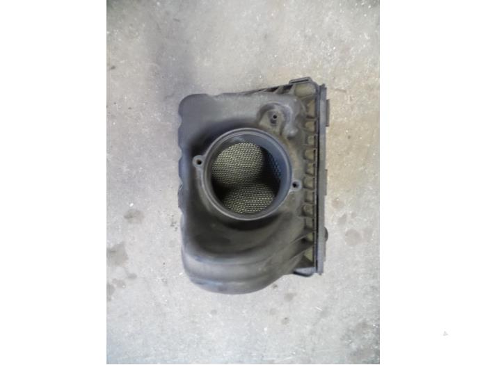 Gebrauchte Luftfiltergehäuse Dodge Avenger (JS) 2.0 CRD 16V Preis auf Anfrage angeboten von Autodemontage Joko B.V.